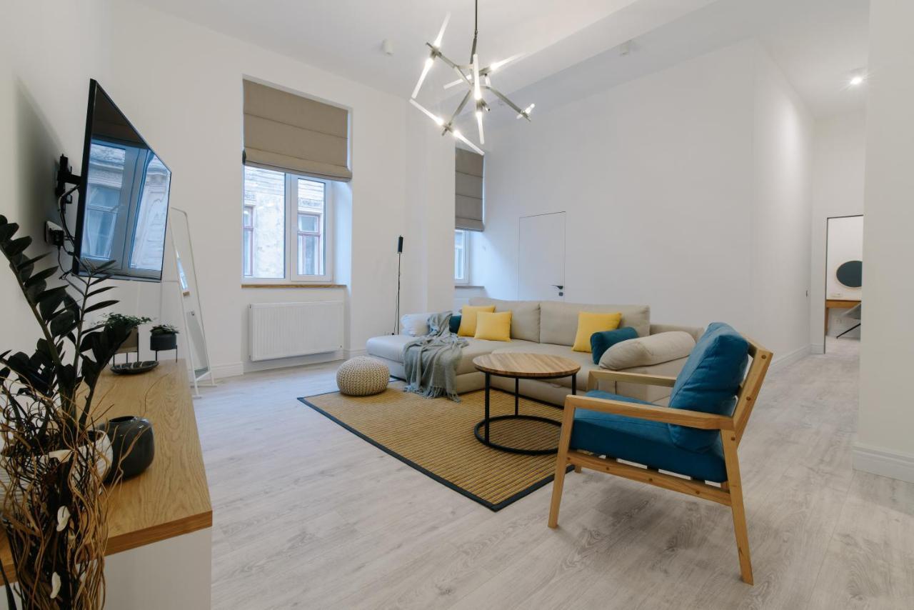 Apartment On Mikhalcuk Львов Экстерьер фото